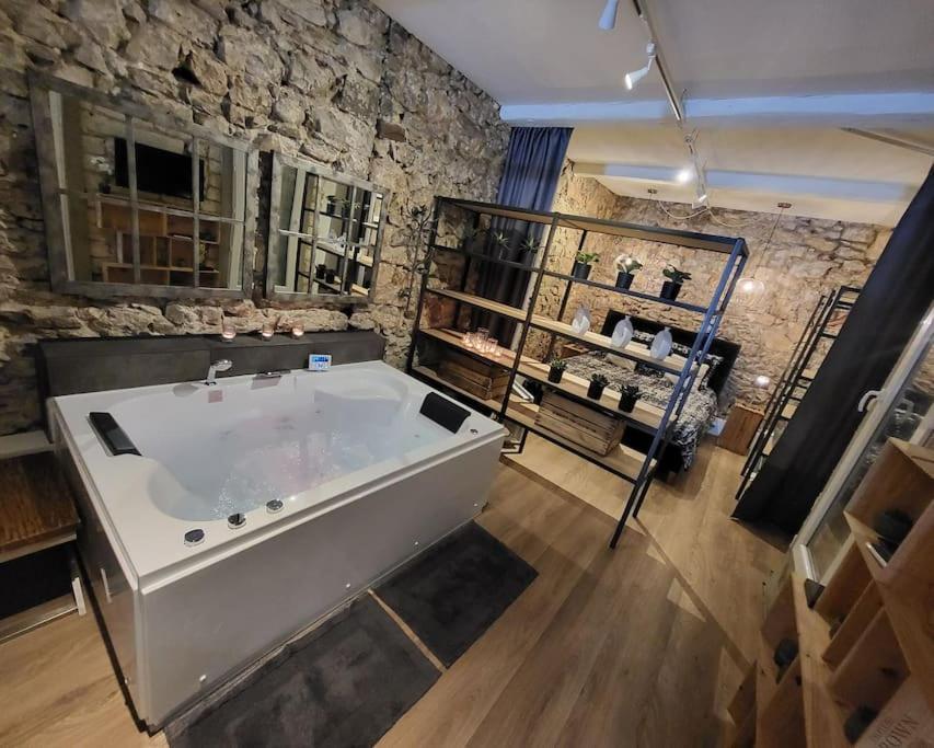 Апартаменти Le 79 Balneo Loft Deco Authentique Centre Climatisation Сет Екстер'єр фото